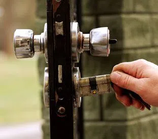 Lock Key Store Amesbury, MA 978-225-0518 Lock Key Store Amesbury, MA 978-225-0518 - 13-Re-Key-Locks